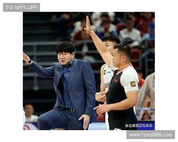 邱彪带领全队庆祝胜利 强调团队协作精神